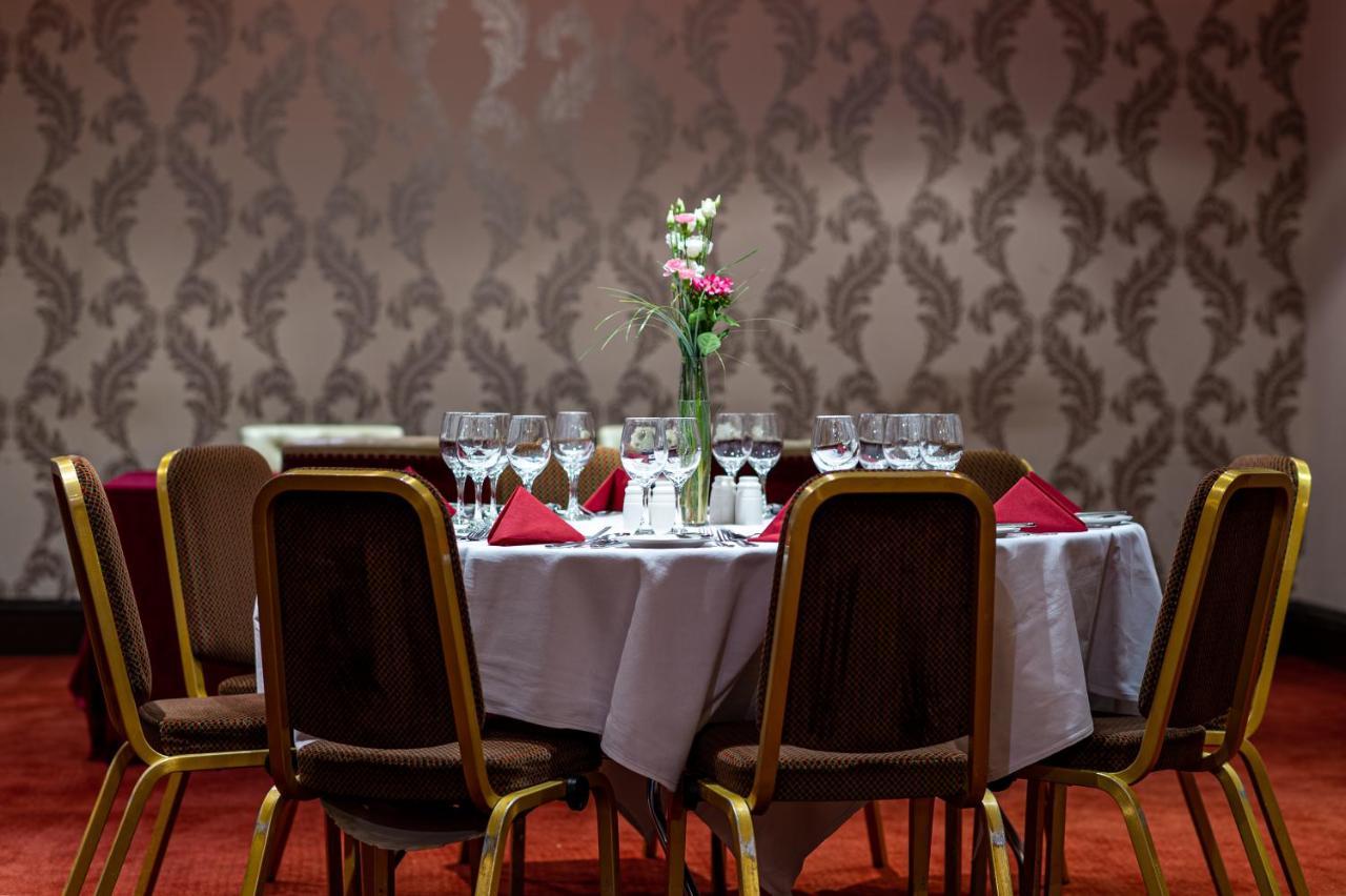 The Carraig Hotel Carrick-on-Suir Dış mekan fotoğraf