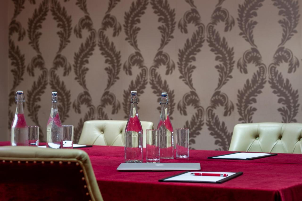 The Carraig Hotel Carrick-on-Suir Dış mekan fotoğraf